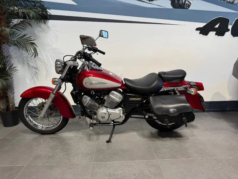 VT SHADOW 125
