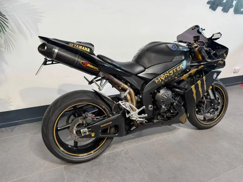 YZF 1000 R1