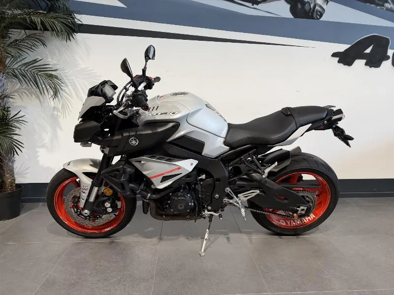MT10