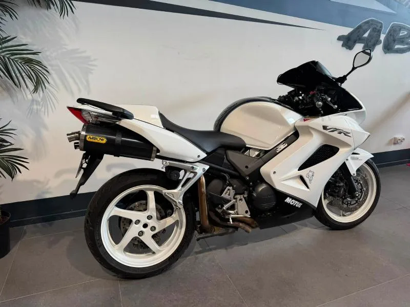 VFR 800 VTEC