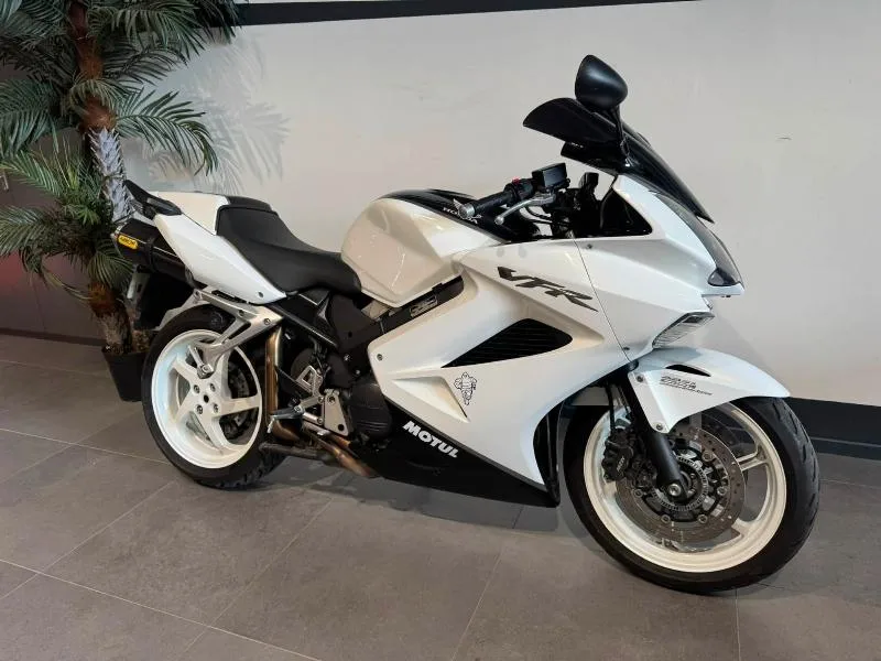 VFR 800 VTEC