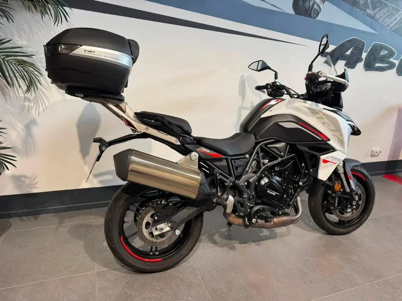 TRK 702