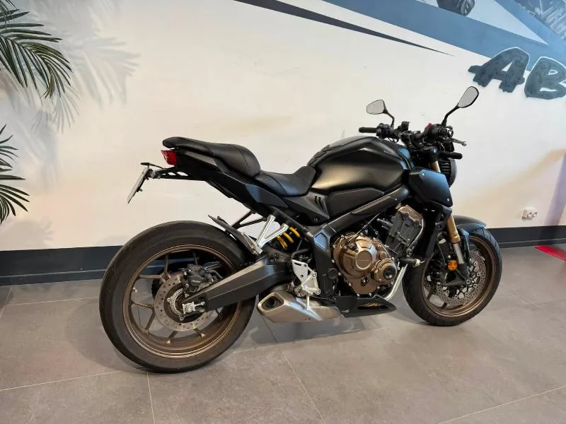 CB 650 R