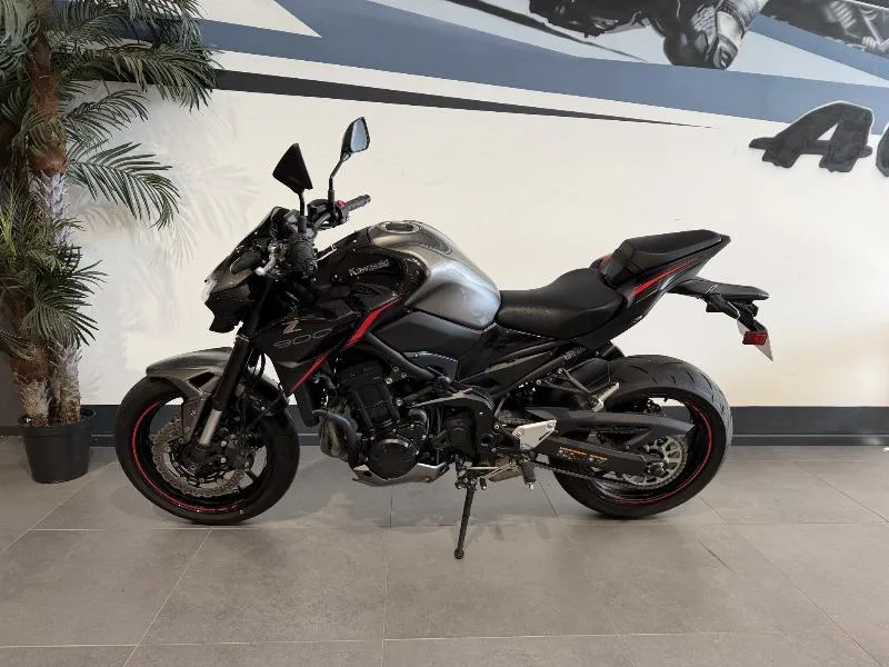 Z 900