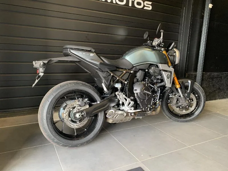 GSX8T
