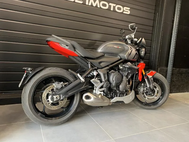TRIDENT 660
