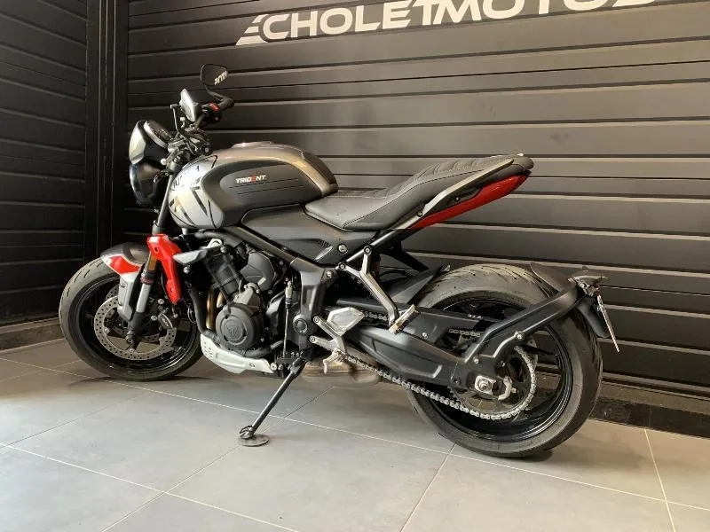 TRIDENT 660