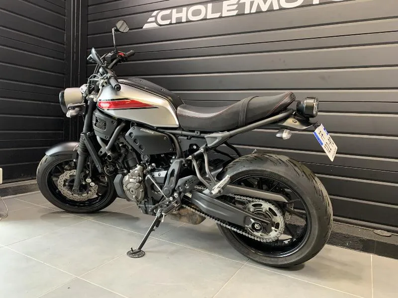 XSR 700
