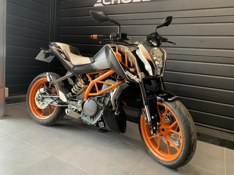 390 DUKE