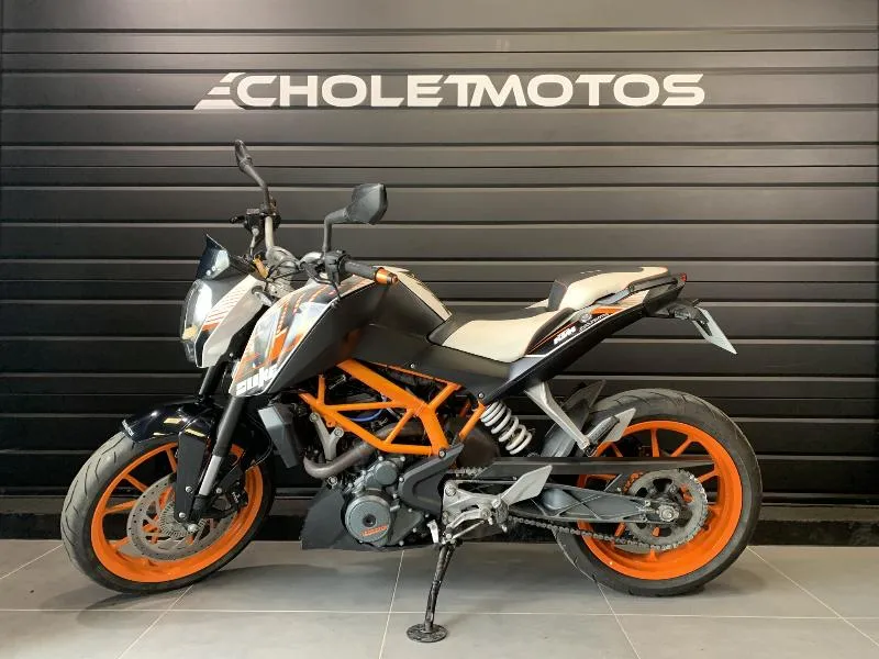 390 DUKE
