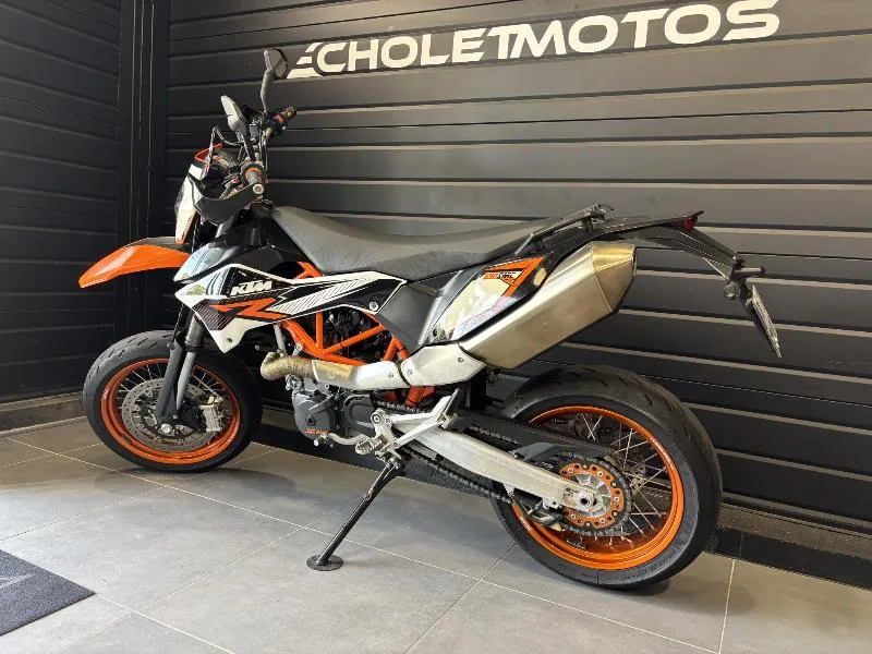 690 SMC R