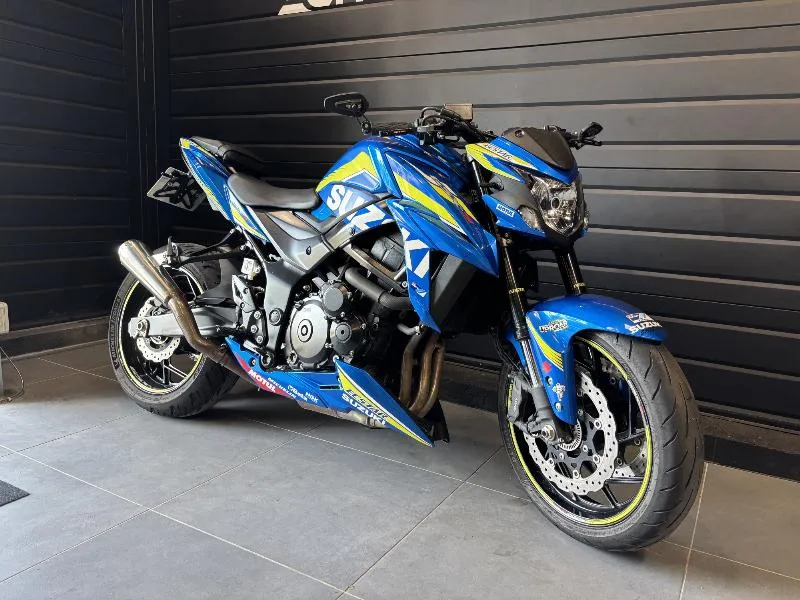 GSXS 750