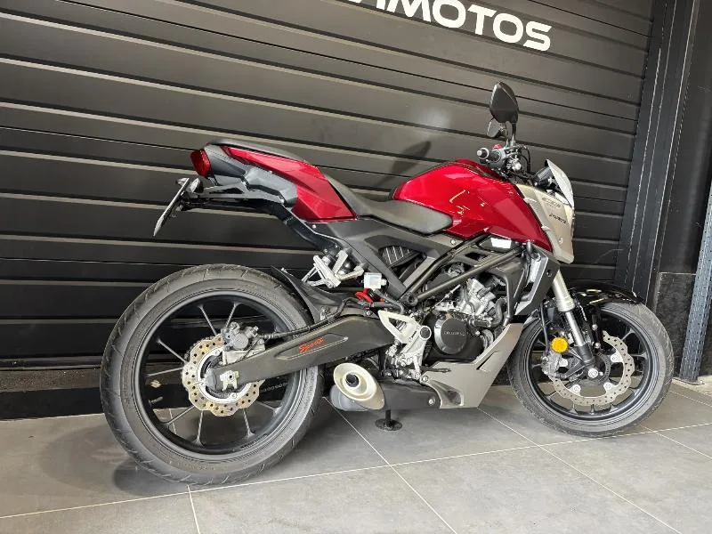 CB 125  R
