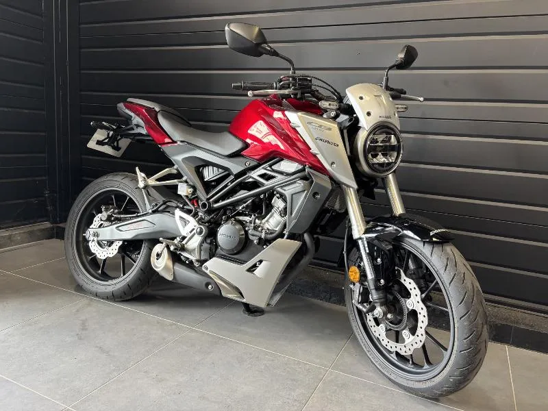CB 125  R