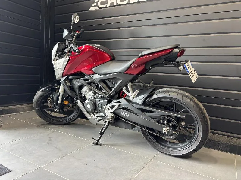 CB 125  R