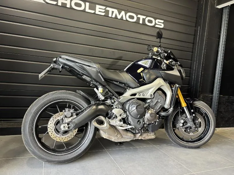 MT09