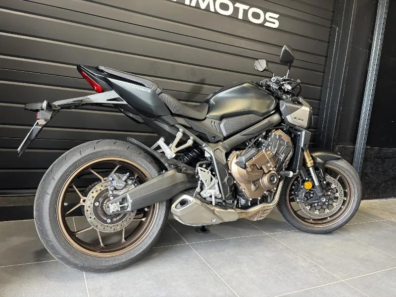 CB 650 R
