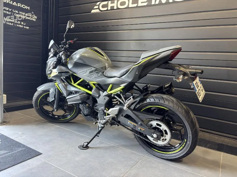Z125