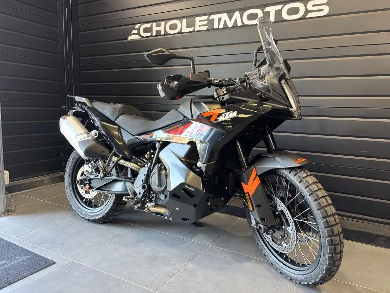 790 ADVENTURE