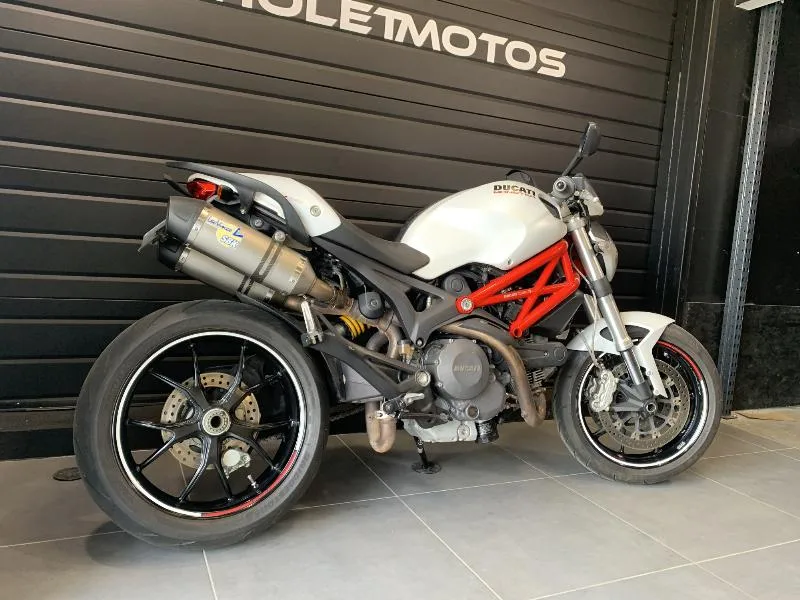 MONSTER 796