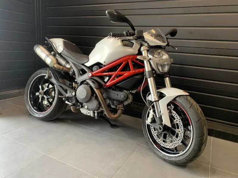MONSTER 796
