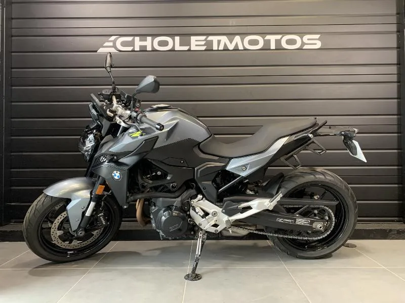 F 900 R