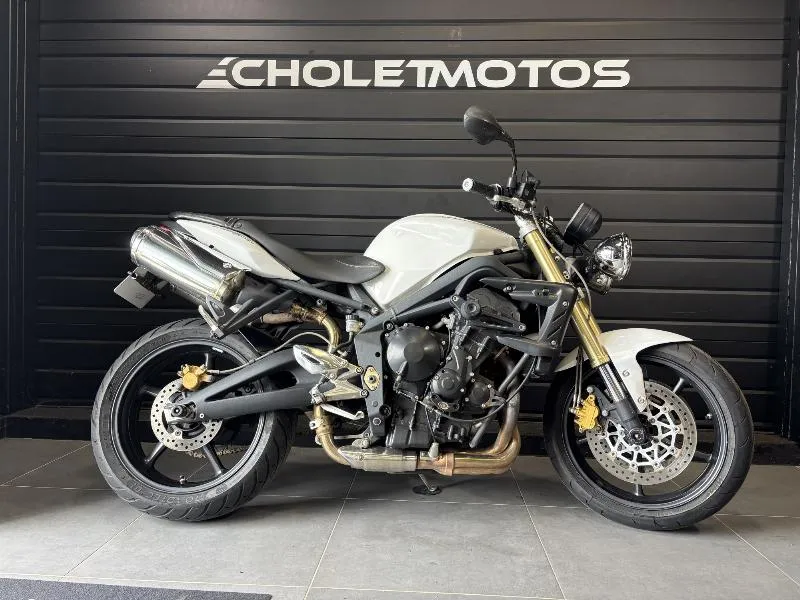 STREET TRIPLE 675 2009