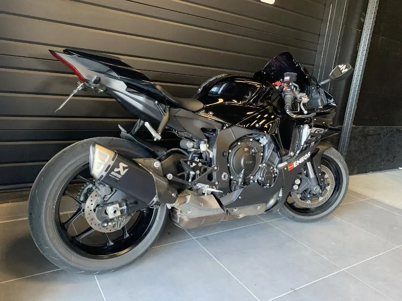 YZF 1000 R1