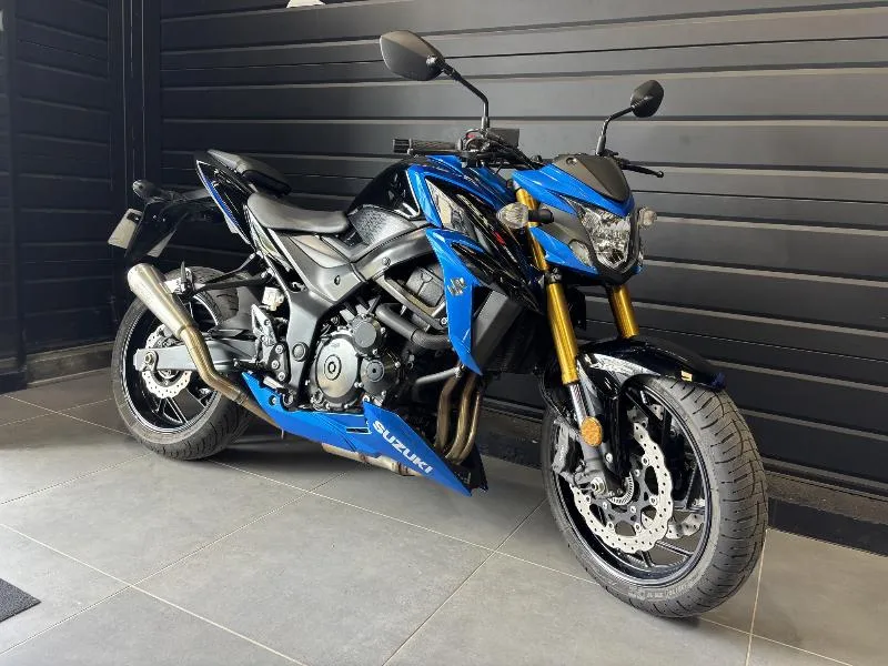 GSXS 750