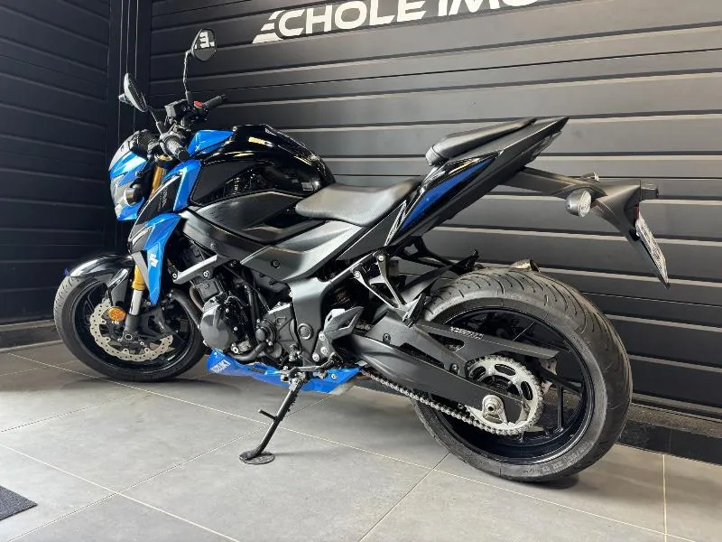 GSXS 750