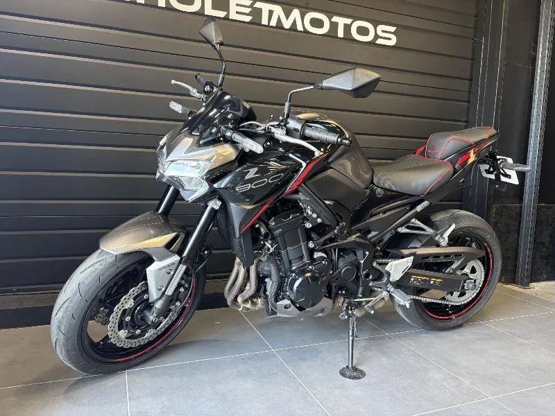 Z 900