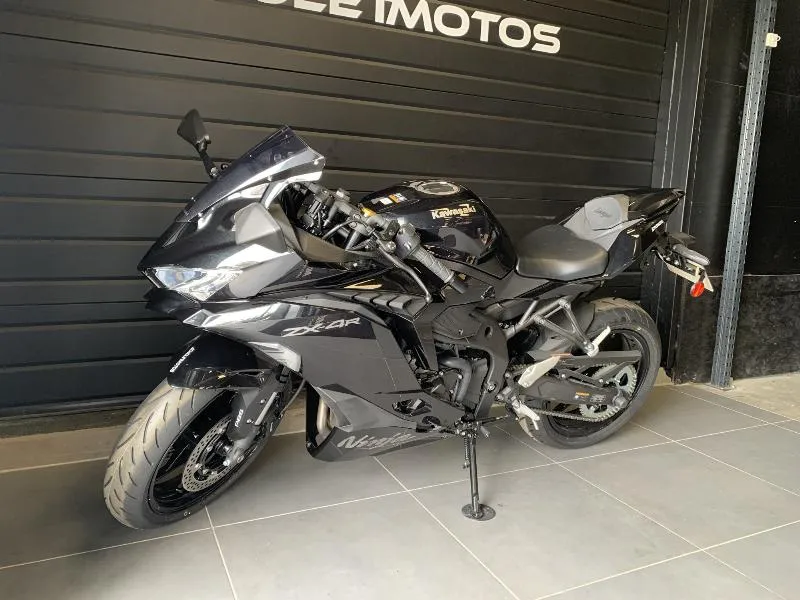 ZX4R
