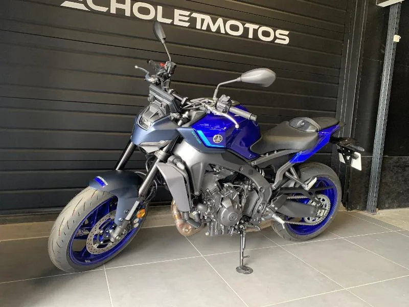 MT09