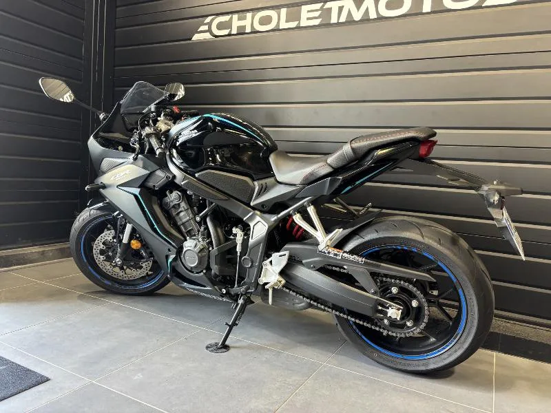 CBR 650  R