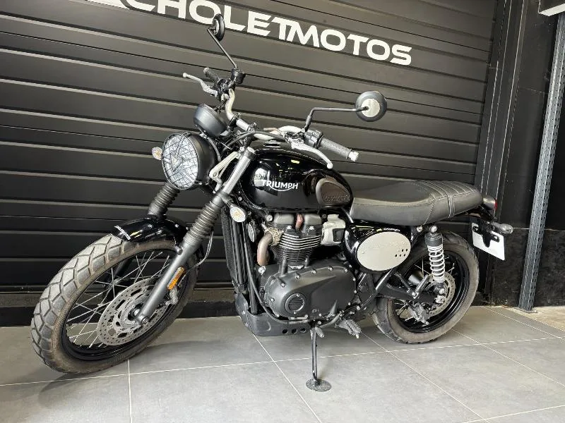 STREET SCRAMBLER 900