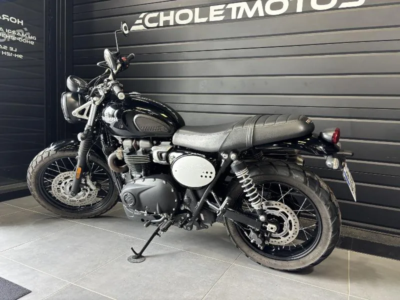 STREET SCRAMBLER 900