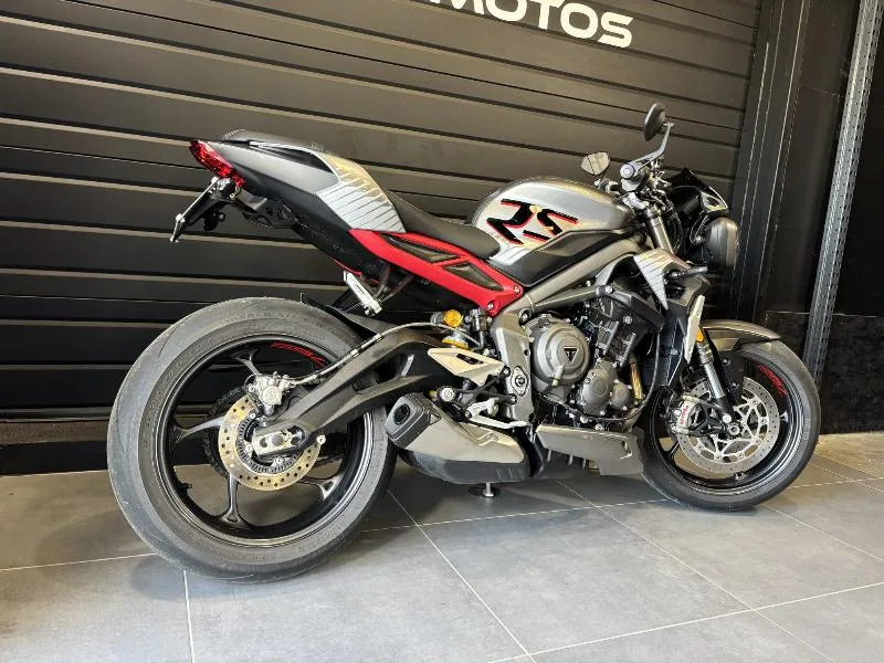 STREET TRIPLE 675 RS