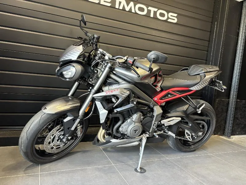 STREET TRIPLE 675 RS