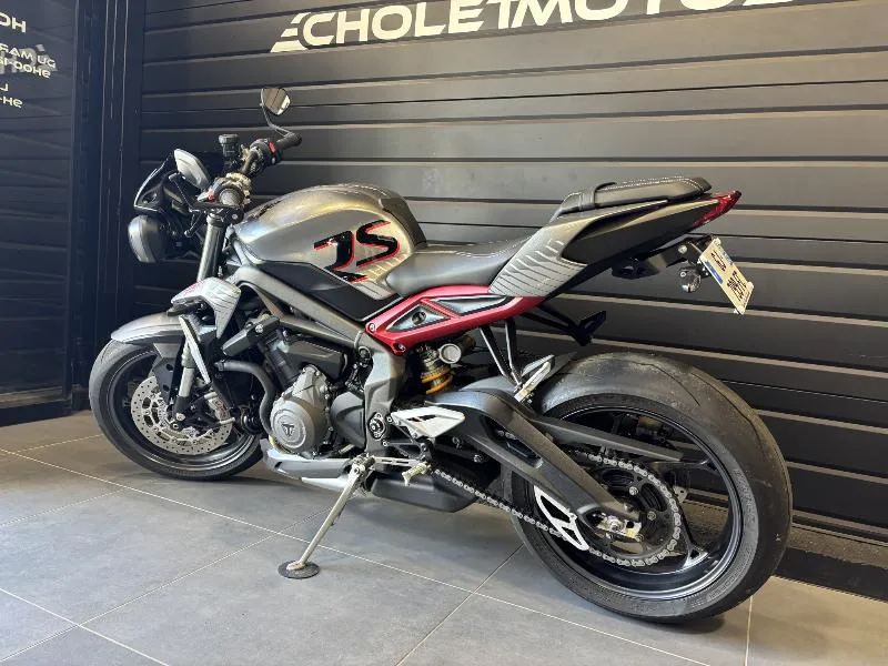 STREET TRIPLE 675 RS
