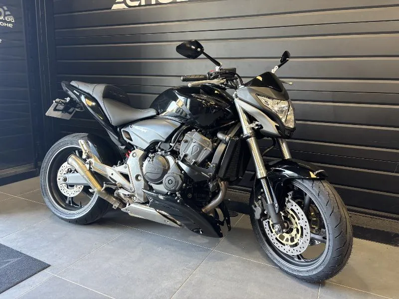 CB 600 F HORNET