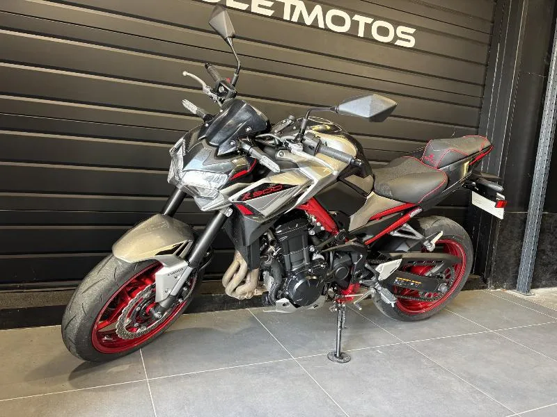 Z 900