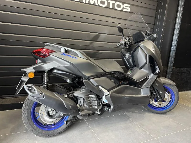 XMAX 125