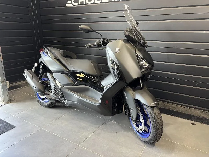 XMAX 125