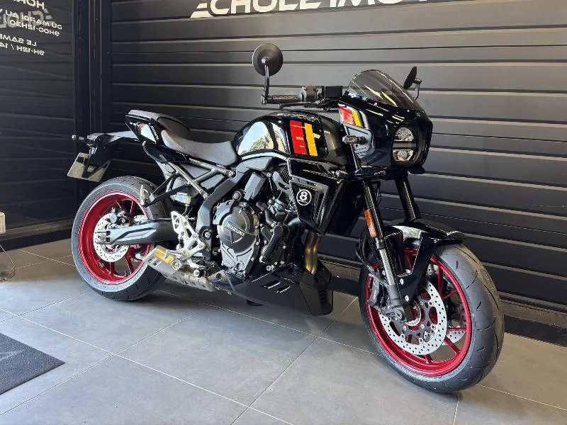 GSX8 TT