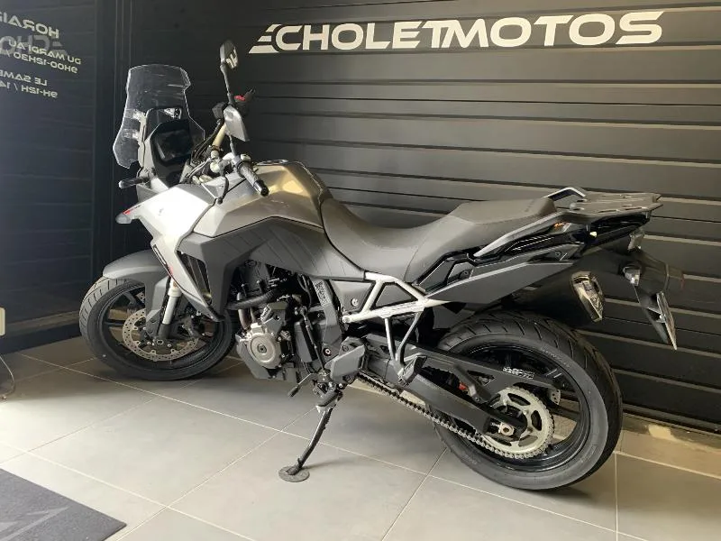 DL VSTROM 800DE