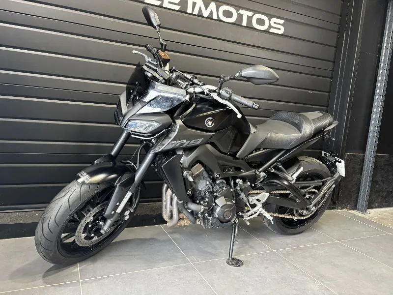 MT09