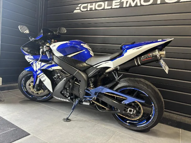 YZF 1000 R1