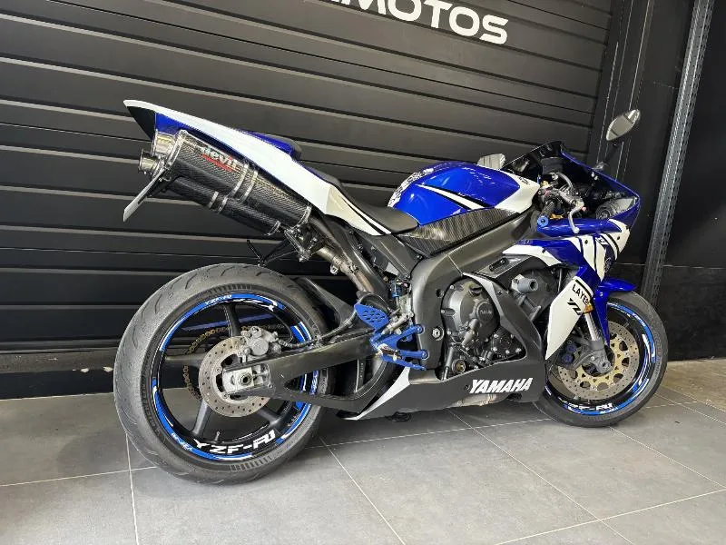 YZF 1000 R1