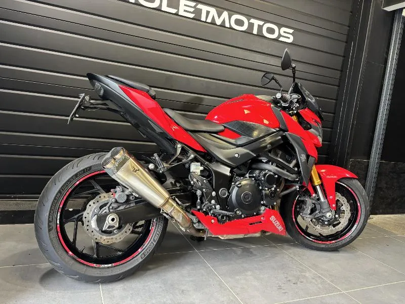 GSXS 750