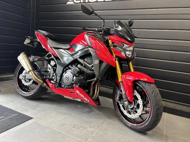 GSXS 750
